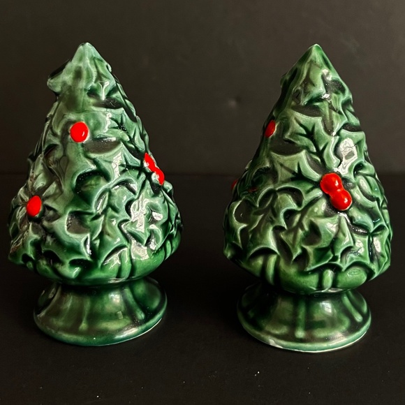 Lefton Other - Vintage Lefton #6025 Christmas Tree Salt and Pepper Shakers Set
